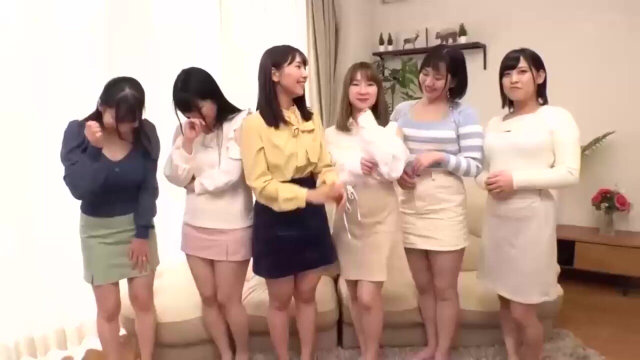 Liatin Nenen Bareng Bestie