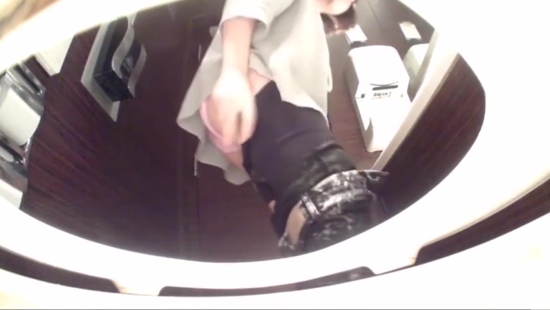 Japan Girl Toilet